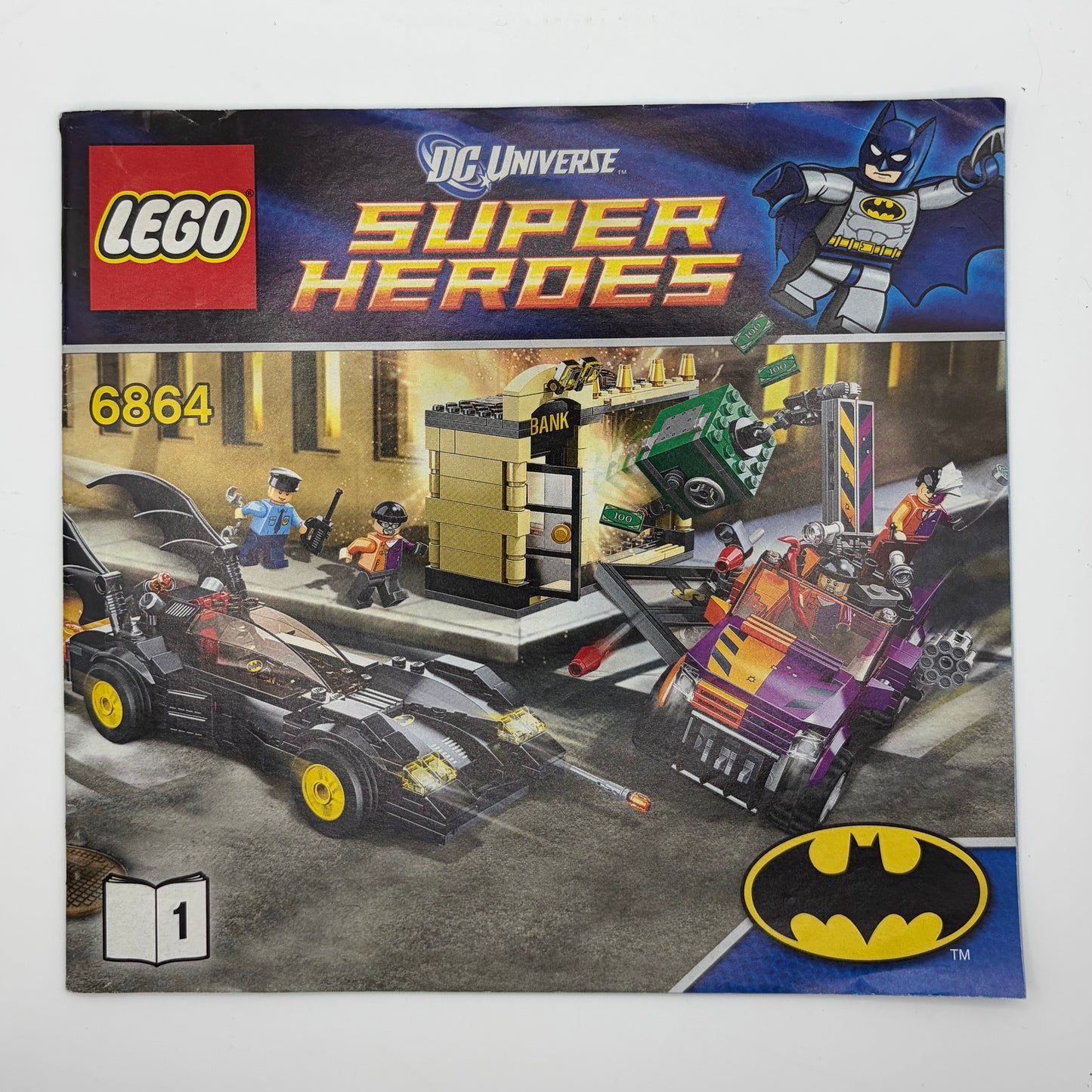 LEGO 6864 DC Universe Super Heroes Batmobile and the Two-Face Chase