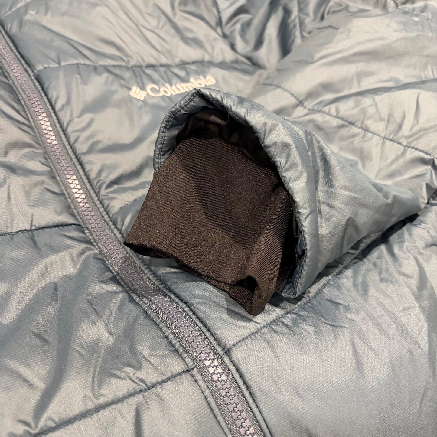 Columbia Sportswear Company Men's Lightweight Hooded Puffer Jacket size M