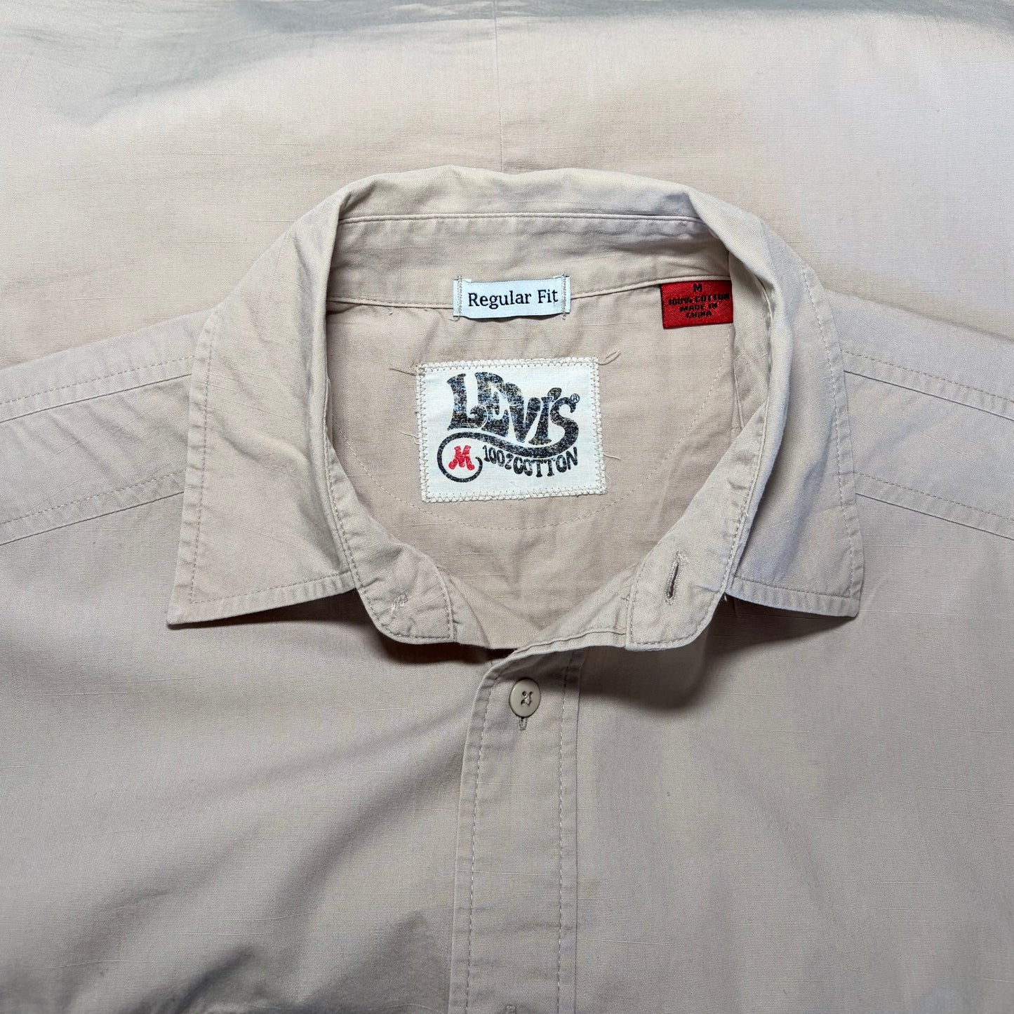 Levi’s Men’s Short Sleeve Classic Pocket Shirt - Beige - Size M