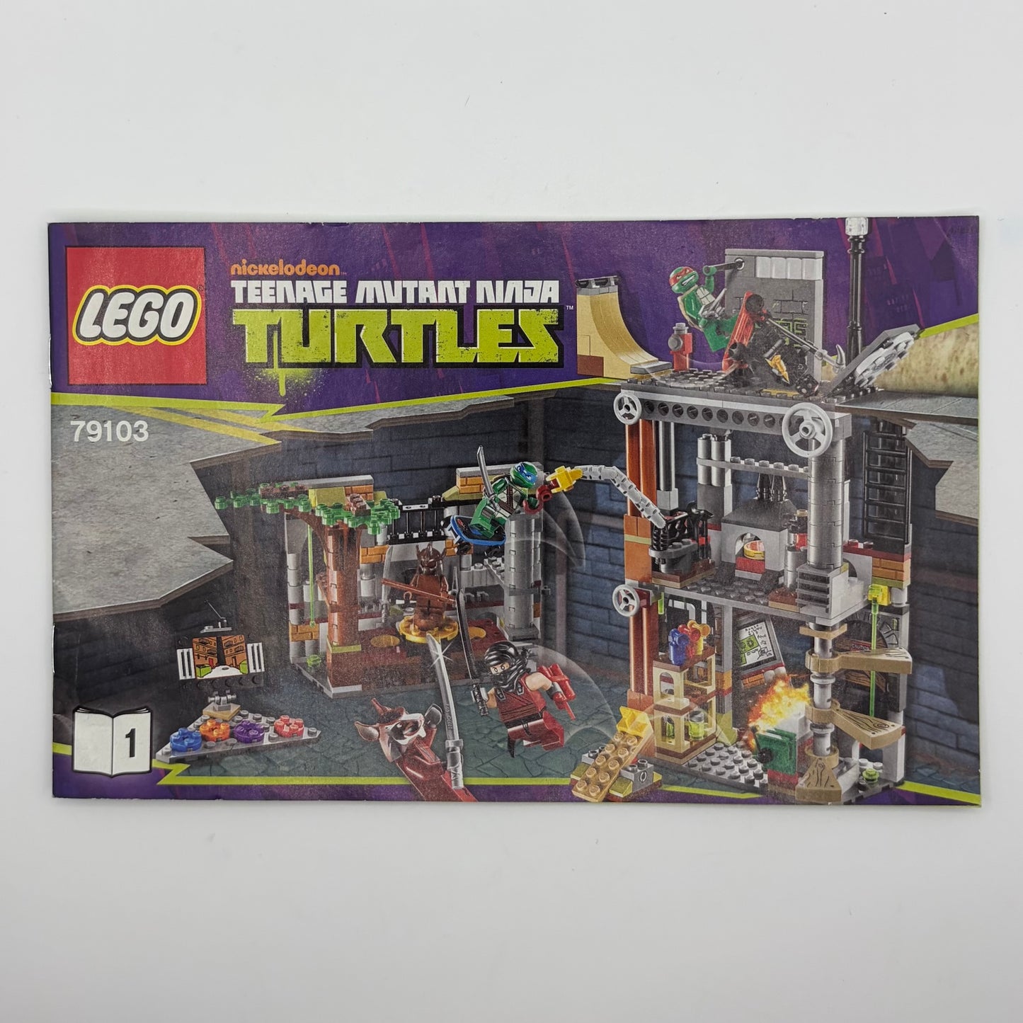 LEGO 79103 TMNT Turtle Lair Attack